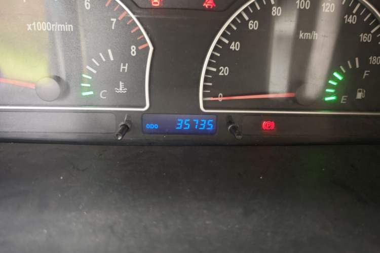 Used Dongfeng Shuaike 2010 1.6L Manual Utility Version Odometer Close Up
