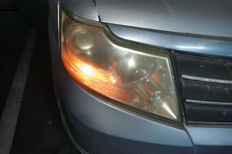Used Dongfeng Shuaike 2010 1.6L Manual Utility Version Right Front Headlight