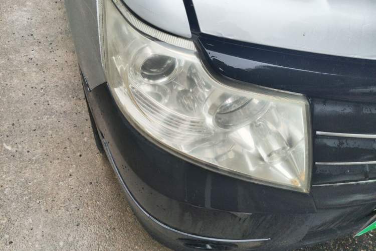 Used Dongfeng Shuaike 2010 1.6L Manual Utility Version Right Front Headlight