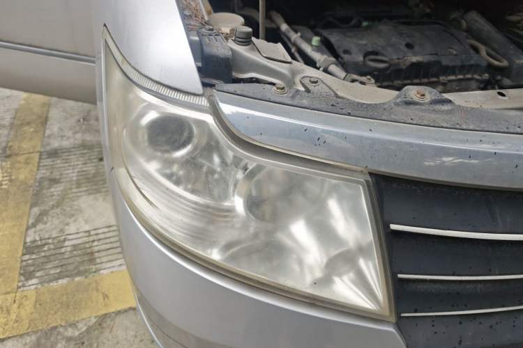 Used Dongfeng Shuaike 2010 1.6L Manual Utility Version Right Front Headlight