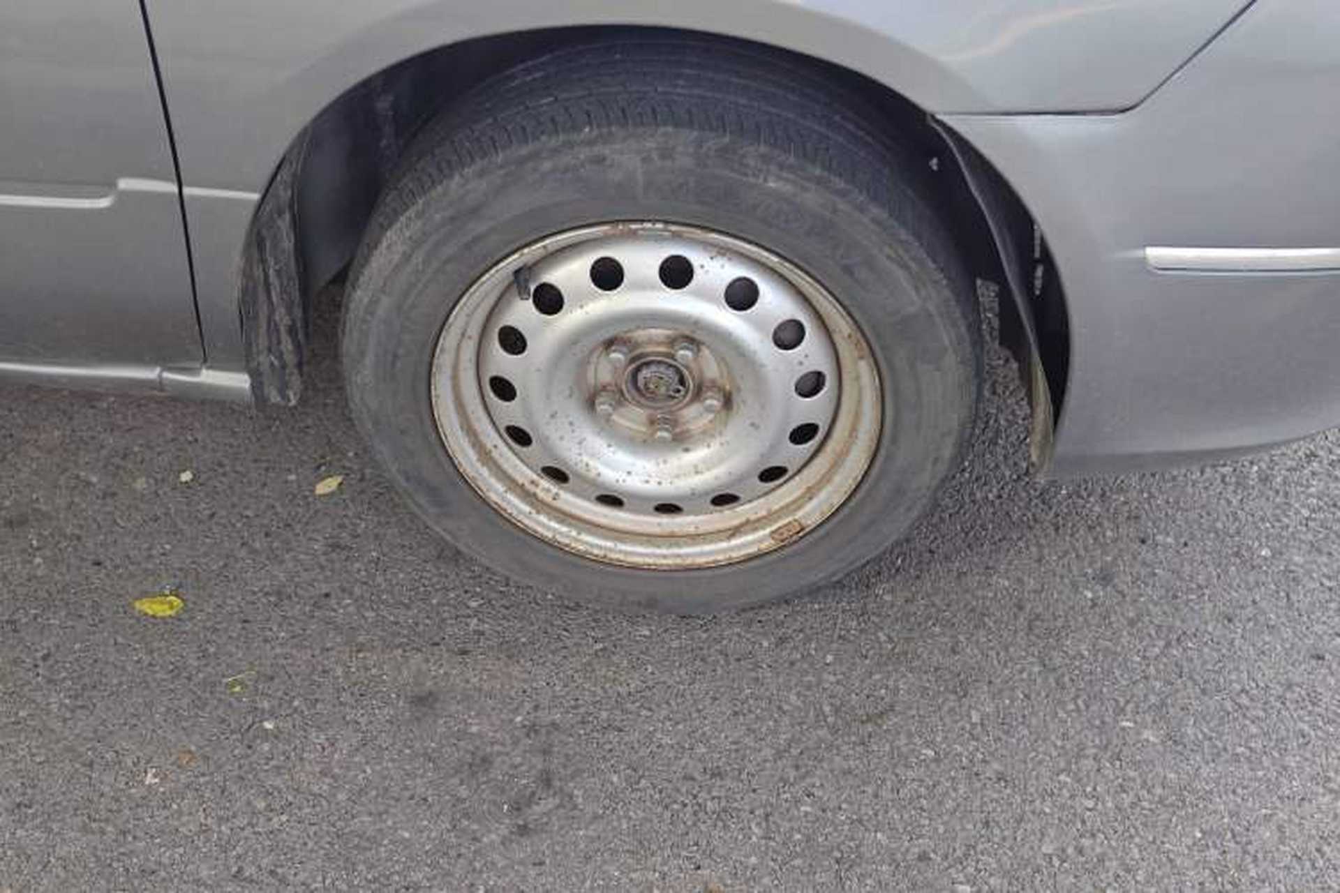 Used Dongfeng Shuaike 2010 1.6L Manual Utility Version Right Front Wheel Hub