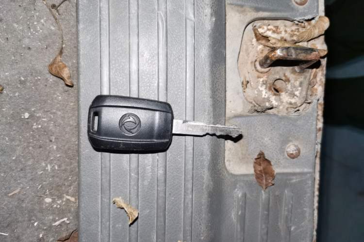 Used Dongfeng Shuaike 2010 1.6L Manual Utility Version Vehicle Key
