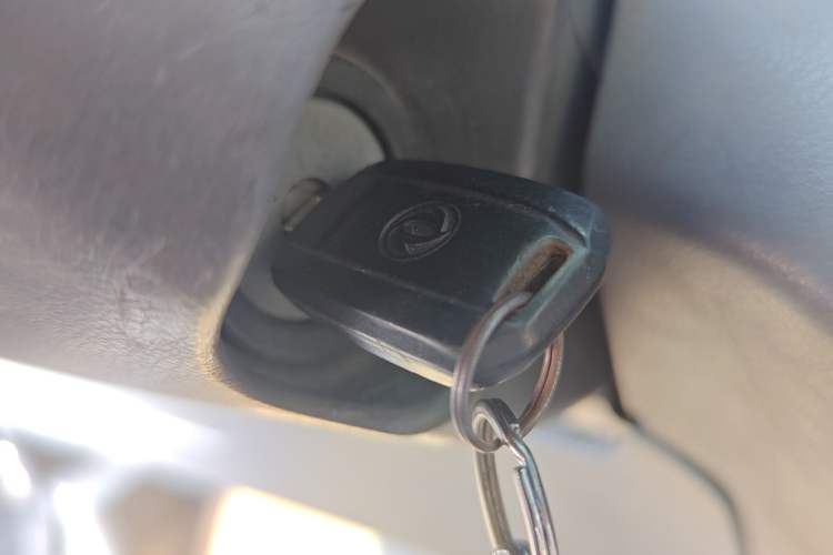 Used Dongfeng Shuaike 2010 1.6L Manual Utility Version Vehicle Key