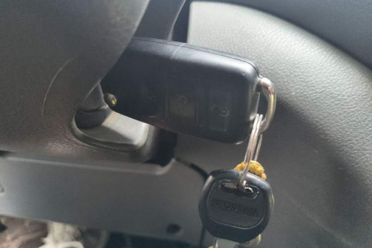 Used Dongfeng Shuaike 2010 1.6L Manual Utility Version Vehicle Key