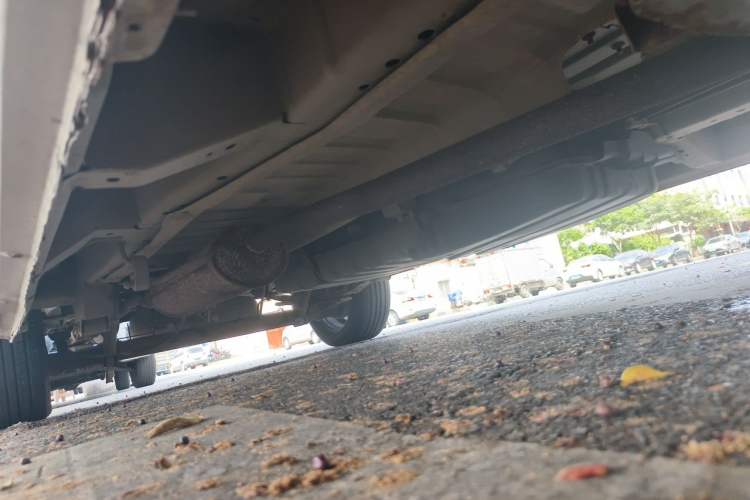 Used Dongfeng Shuaike 2010 1.6L Manual Utility Version Chassis Front Right
