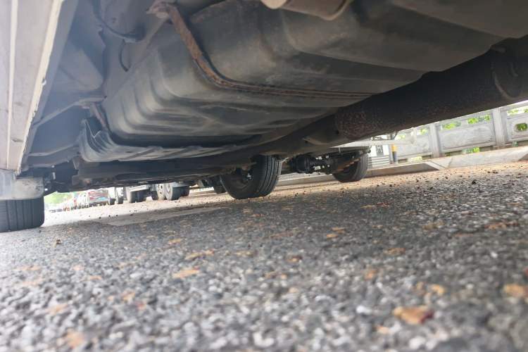 Used Dongfeng Shuaike 2010 1.6L Manual Utility Version Chassis Rear Left