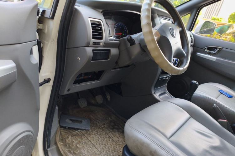 Used Dongfeng Shuaike 2010 1.6L Manual Utility Version Driver Seat