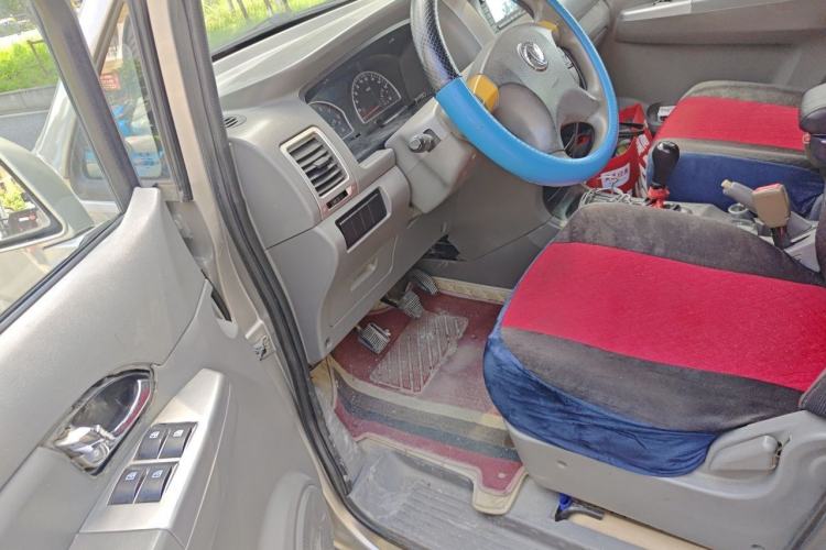 Used Dongfeng Shuaike 2010 1.6L Manual Utility Version Driver Seat