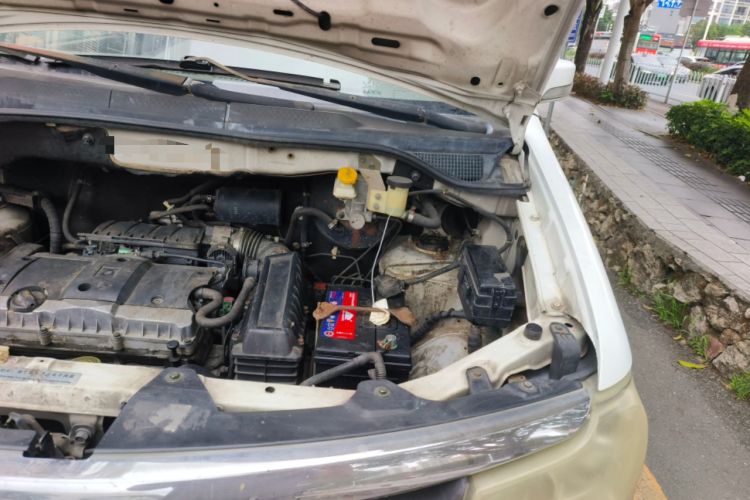 Used Dongfeng Shuaike 2010 1.6L Manual Luxury Edition Engine Bay Left