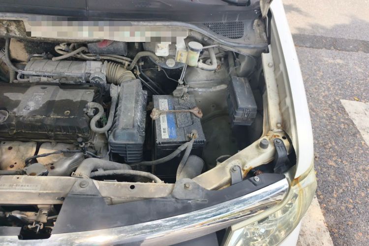 Used Dongfeng Shuaike 2010 1.6L Manual Utility Version Engine Bay Left