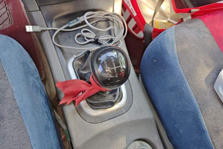 Used Dongfeng Shuaike 2010 1.6L Manual Utility Version Gear Lever