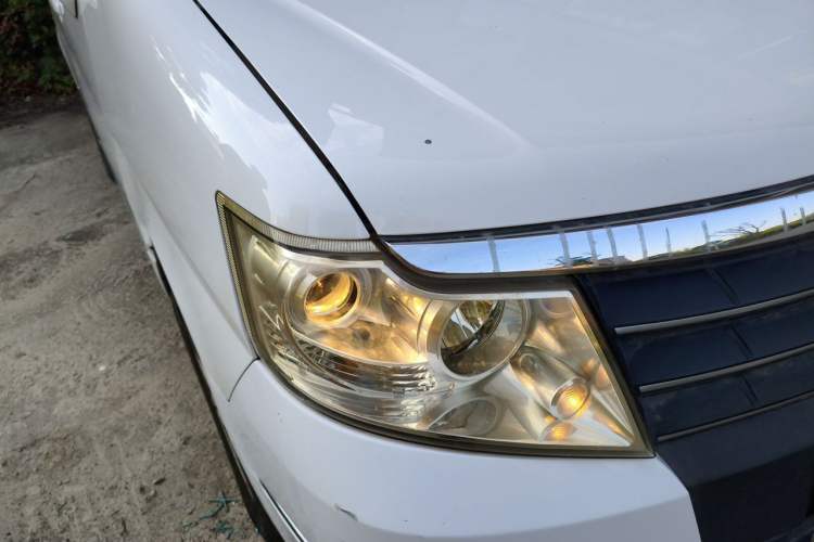 Used Dongfeng Shuaike 2010 1.6L Manual Utility Version Right Front Headlight