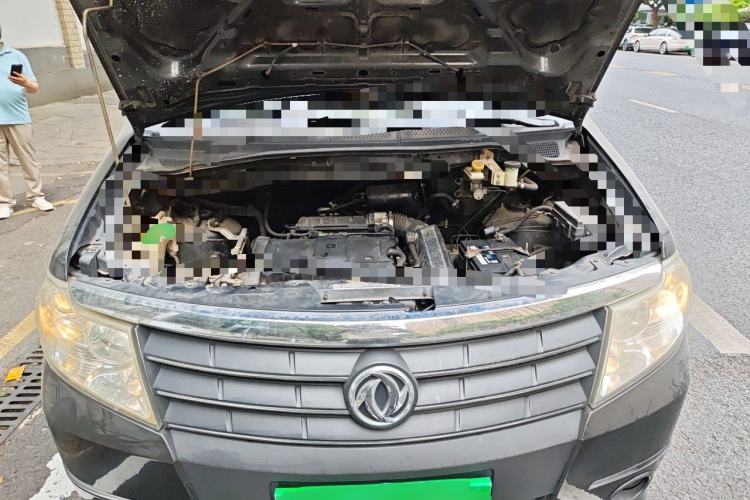 Used Dongfeng Shuaike 2011 1.6L Manual Practical 7-Seater Engine Bay
