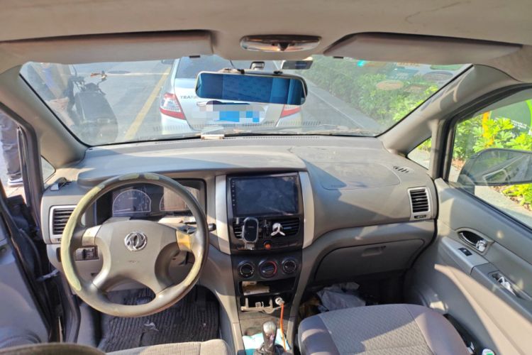 Used Dongfeng Shuaike 2011 1.6L Manual Luxury 7-Seater Headliner