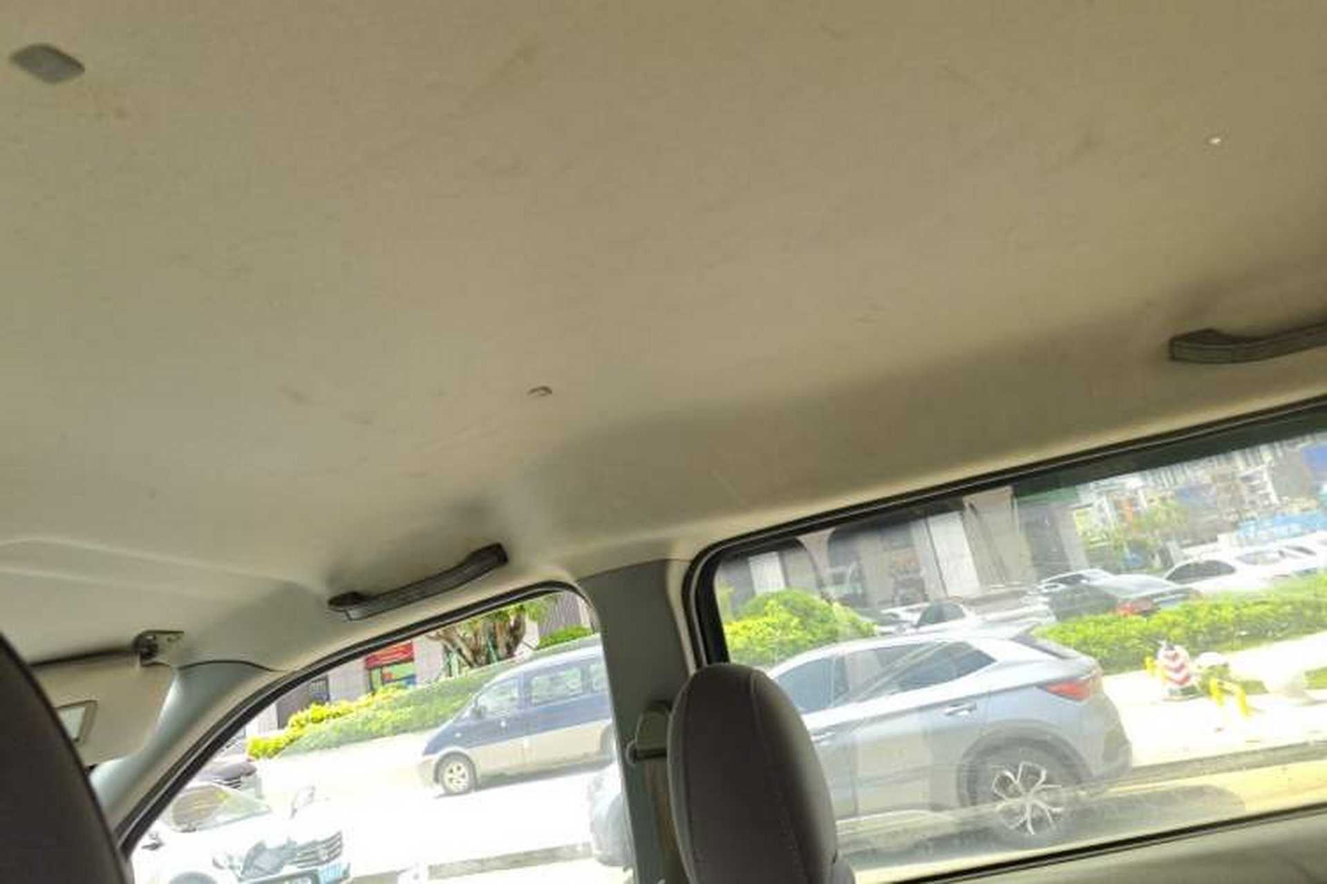 Used Dongfeng Shuaike 2011 1.6L Manual Comfort 7-Seater Headliner