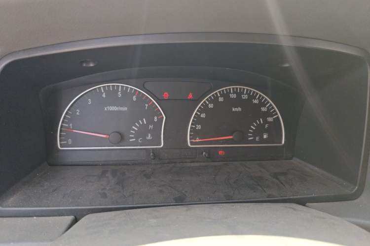 Used Dongfeng Shuaike 2011 1.6L Manual Comfort 7-Seater Instrument Cluster