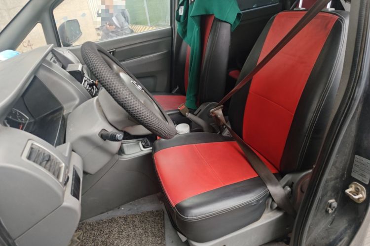 Used Dongfeng Shuaike 2011 1.6L Manual Comfort 7-Seater Left Front Seat