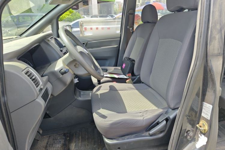 Used Dongfeng Shuaike 2011 1.6L Manual Comfort 7-Seater Left Front Seat