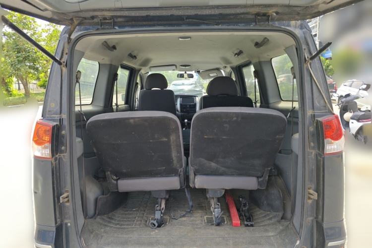 Used Dongfeng Shuaike 2011 1.6L Manual Comfort 7-Seater Trunk