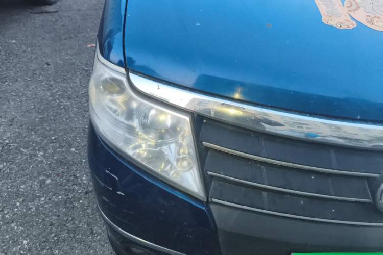 Used Dongfeng Shuaike 2011 2.0L Manual Luxury 7-Seater Right Front Headlight