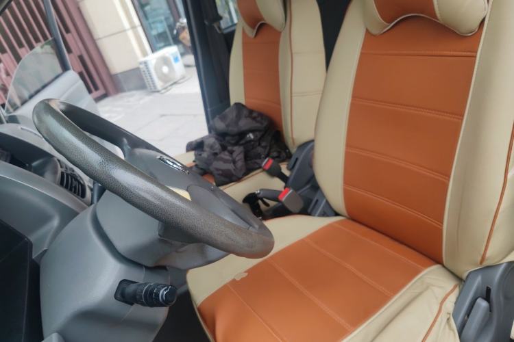 Used Dongfeng Shuaike 2011 1.6L Manual Comfort 7-Seater Left Front Seat