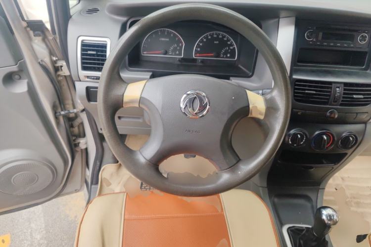 Used Dongfeng Shuaike 2011 1.6L Manual Comfort 7-Seater Steering Wheel