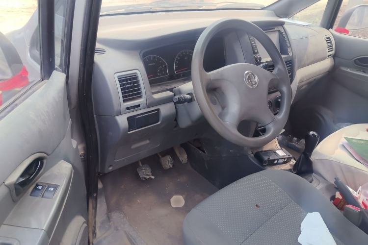 Used Dongfeng Shuaike 2011 1.5L Manual Standard 5-Seater China IV Driver Seat
