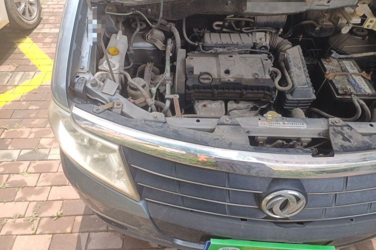 Used Dongfeng Shuaike 2011 1.6L Manual Comfort 7-Seater Engine Bay Right