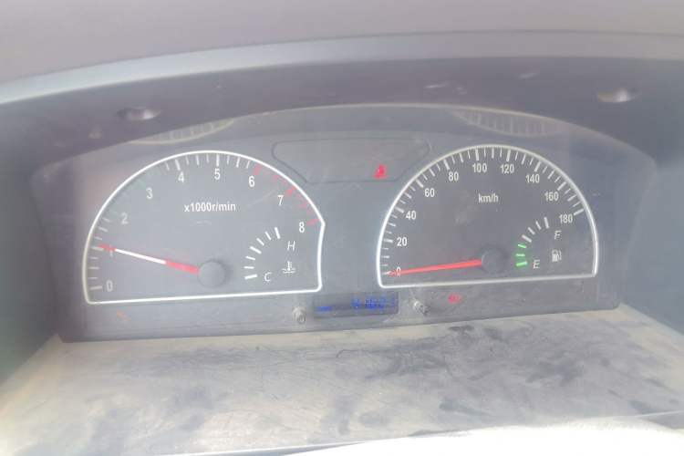 Used Dongfeng Shuaike 2011 1.5L Manual Standard 5-Seater China IV Instrument Cluster