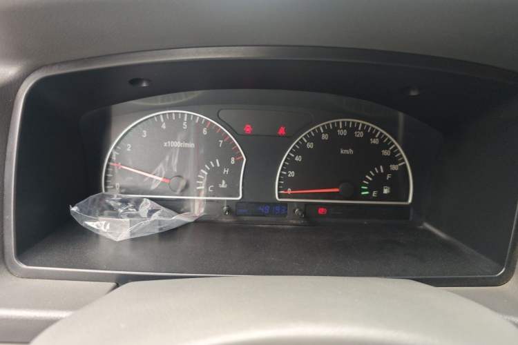 Used Dongfeng Shuaike 2011 1.6L Manual Comfort 7-Seater Instrument Cluster