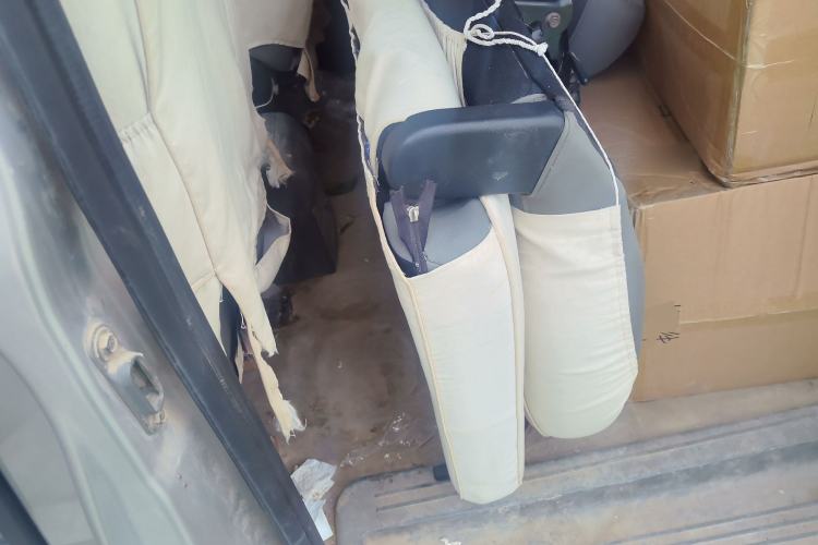 Used Dongfeng Shuaike 2011 1.5L Manual Standard 5-Seater China IV Left Rear Seat