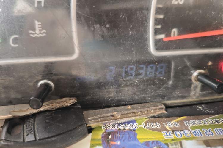 Used Dongfeng Shuaike 2011 1.6L Manual Commercial 5-Seater Odometer Close Up