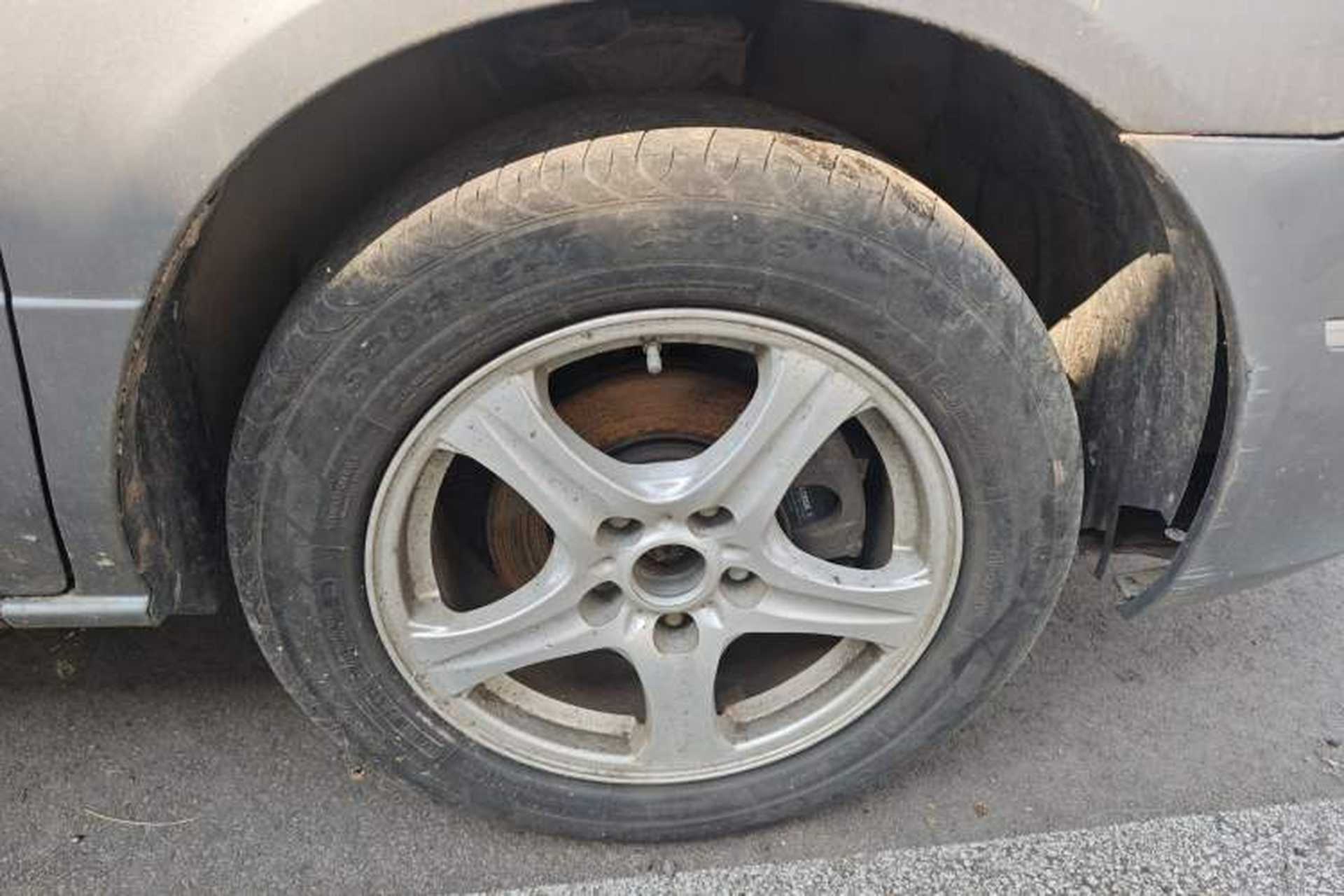 Used Dongfeng Shuaike 2011 1.6L Manual Comfort 7-Seater Right Front Wheel Hub