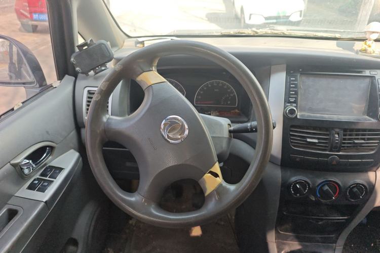 Used Dongfeng Shuaike 2011 1.6L Manual Comfort 7-Seater Steering Wheel