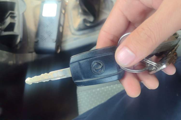 Used Dongfeng Shuaike 2011 1.5L Manual Standard 5-Seater China IV Vehicle Key