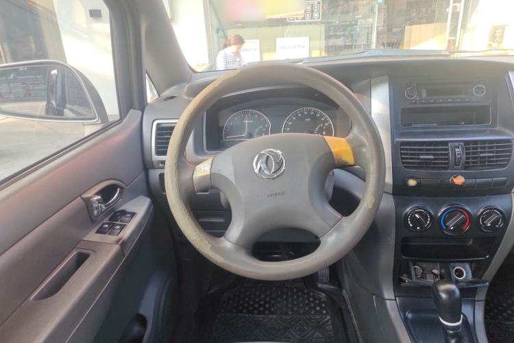 Used Dongfeng Shuaike 2011 1.6L Manual Luxury 7-Seater Steering Wheel