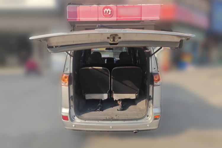 Used Dongfeng Shuaike 2011 1.6L Manual Luxury 7-Seater Trunk