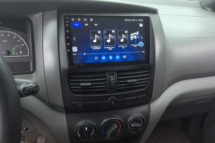 Used Dongfeng Shuaike 2011 1.6L Manual Commercial 5-Seater Audio And AC Panel