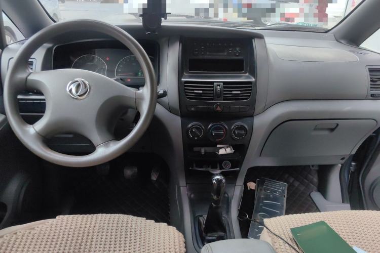 Used Dongfeng Shuaike 2011 1.6L Manual Practical 7-Seater Center Console