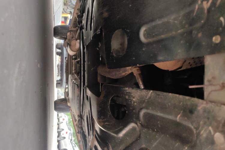 Used Dongfeng Shuaike 2011 1.6L Manual Practical 7-Seater Chassis Front