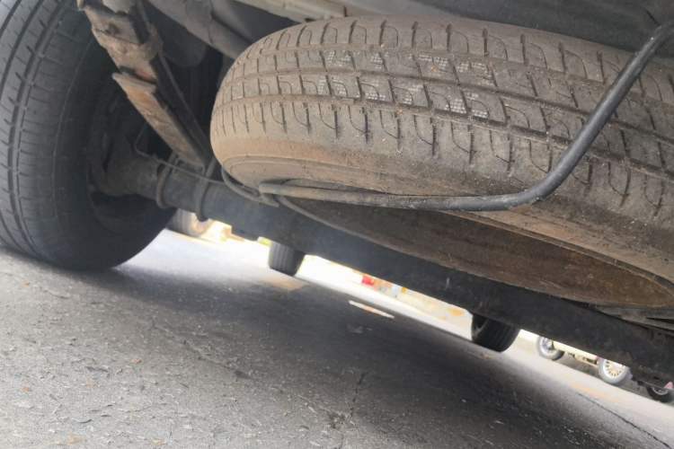 Used Dongfeng Shuaike 2011 1.6L Manual Commercial 5-Seater Chassis Rear