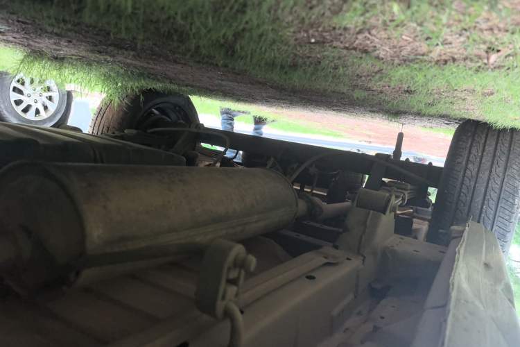 Used Dongfeng Shuaike 2011 1.6L Manual Commercial 5-Seater Chassis Rear Right