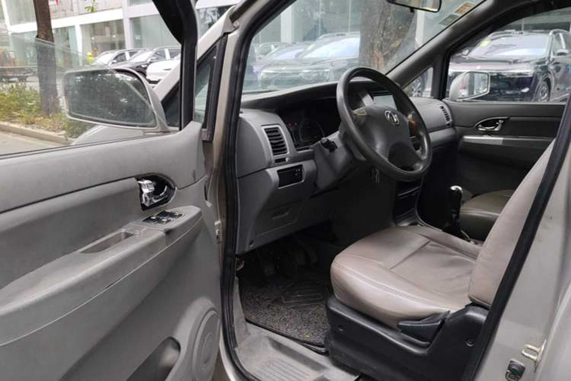 Used Dongfeng Shuaike 2011 1.6L Manual Luxury 7-Seater Driver Seat