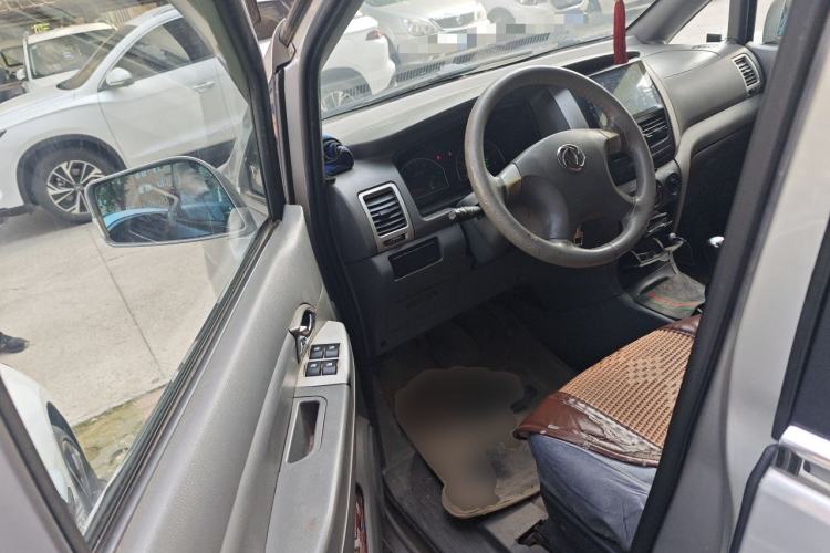 Used Dongfeng Shuaike 2011 1.6L Manual Comfort 7-Seater Driver Seat