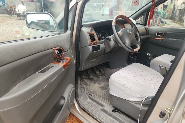 Used Dongfeng Shuaike 2011 1.6L Manual Practical 7-Seater Driver Seat