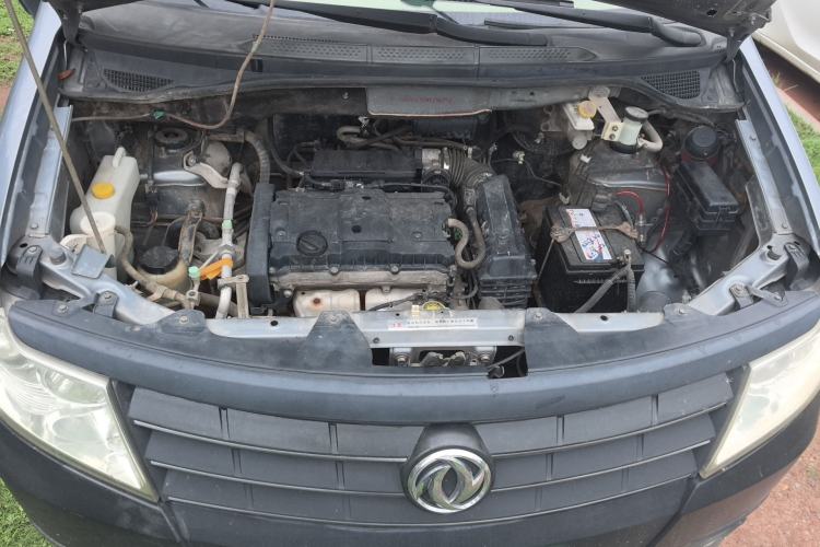Used Dongfeng Shuaike 2011 1.6L Manual Commercial 5-Seater Engine Bay