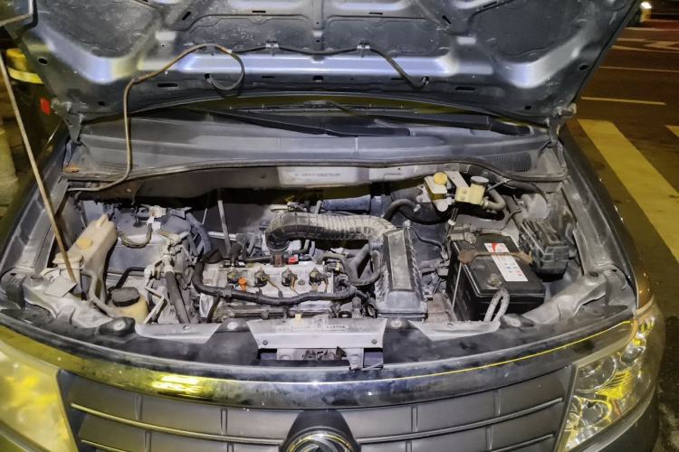 Used Dongfeng Shuaike 2011 1.5L Manual Comfort 7-Seater China IV Standard Engine Bay
