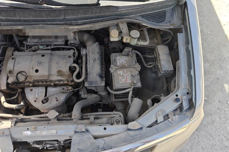 Used Dongfeng Shuaike 2011 1.6L Manual Comfort 7-Seater Engine Bay Left
