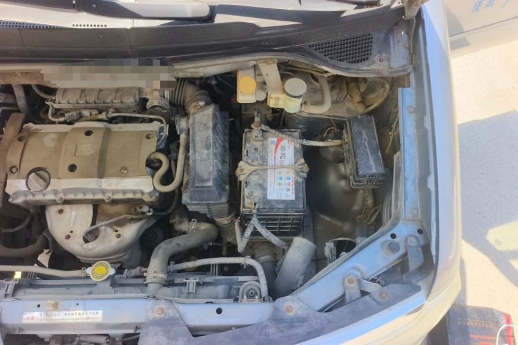 Used Dongfeng Shuaike 2011 1.6L Manual Comfort 7-Seater Engine Bay Left