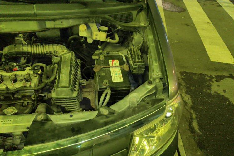 Used Dongfeng Shuaike 2011 1.5L Manual Comfort 7-Seater China IV Standard Engine Bay Left